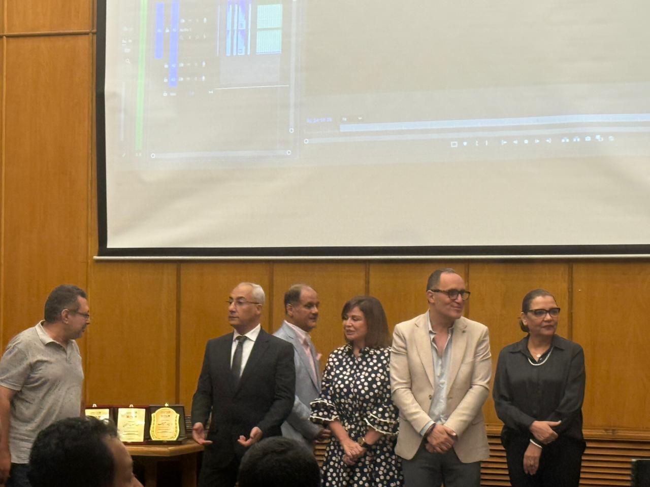 وليد سيف يعلن جوائز مسابقة أفضل مقال للفيلم القصير جدا بمهرجان Vs- film (4)