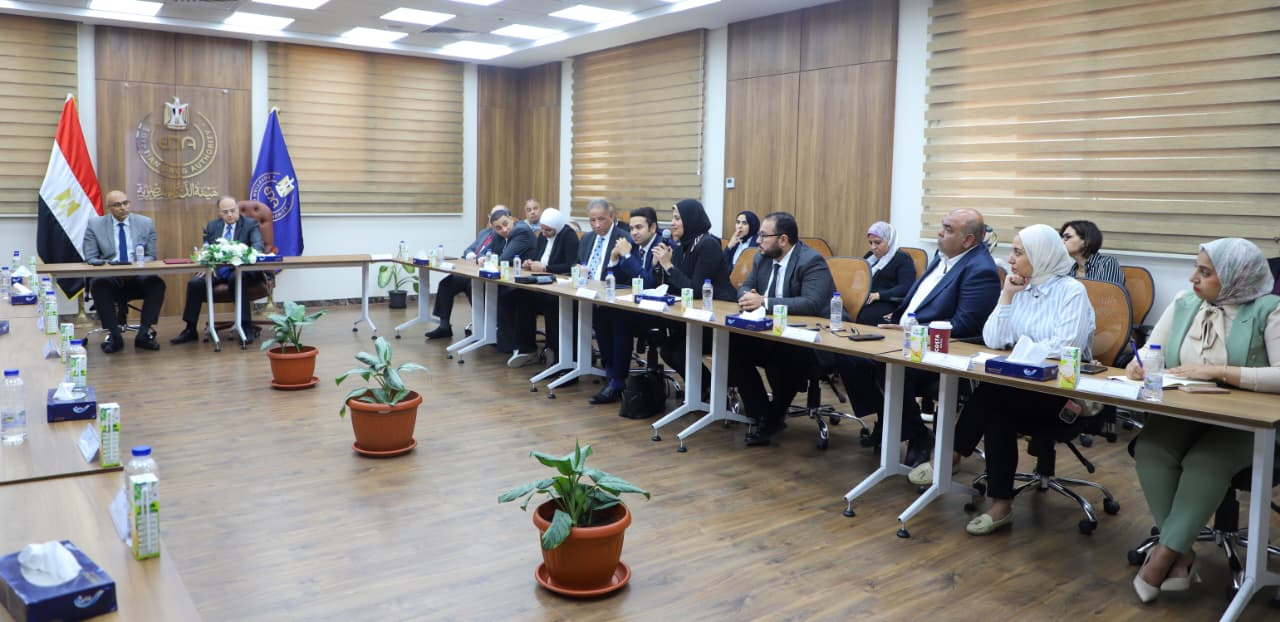 جانب من الاجتماع جانب من الاجتماع