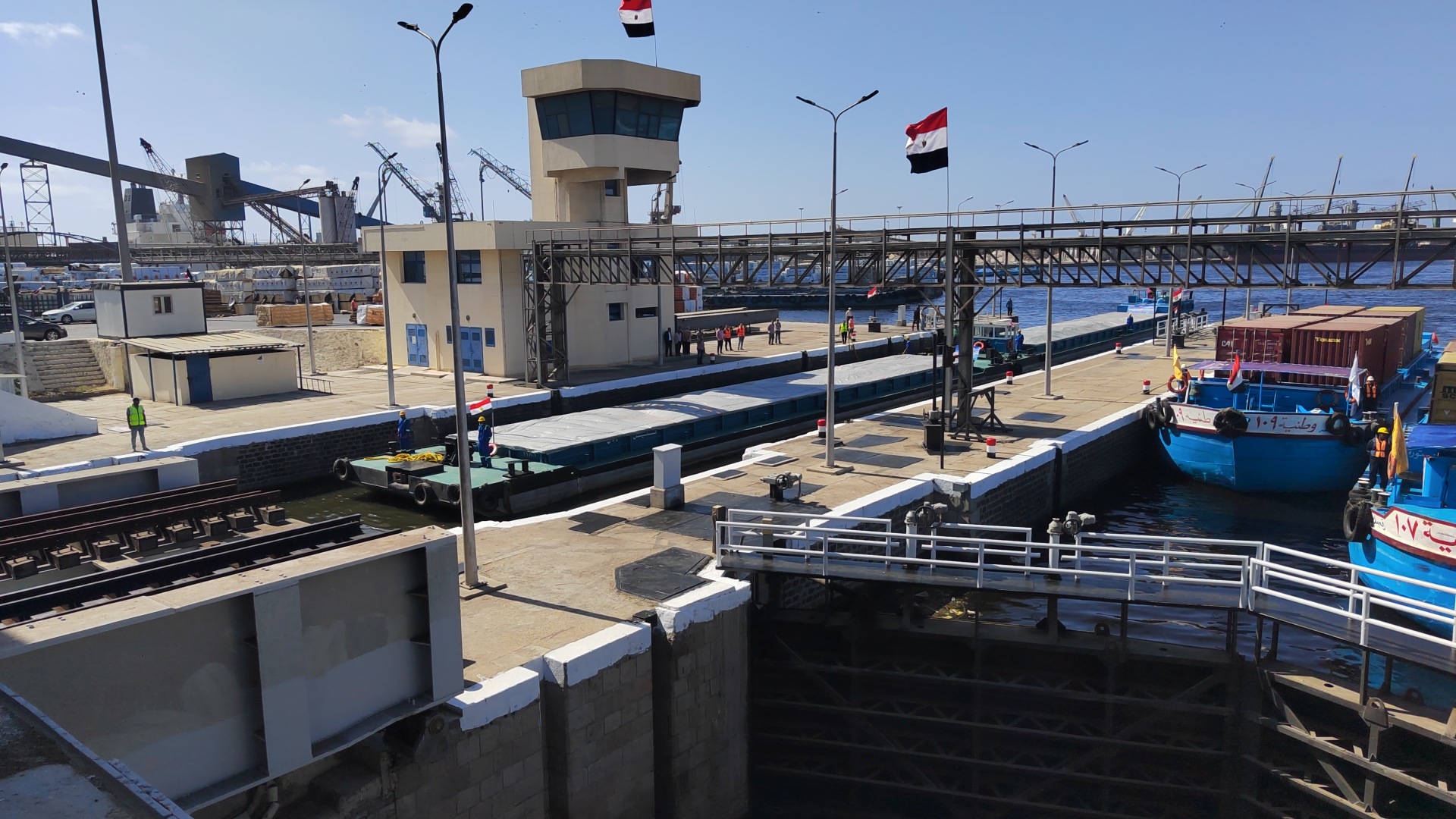 إنشاء موانئ جديدة