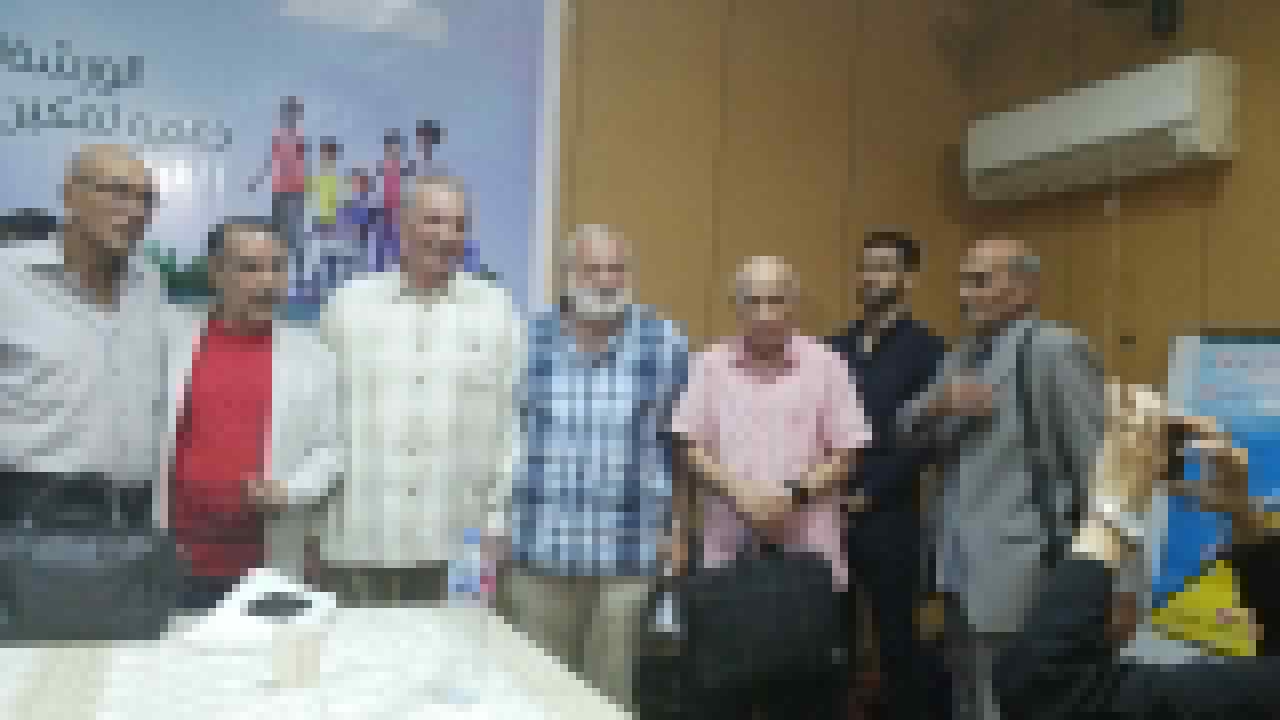 الدكتور أحمد يوسف والدكتور أحمد عنتر مصطفى  والدكتور يوسف 1