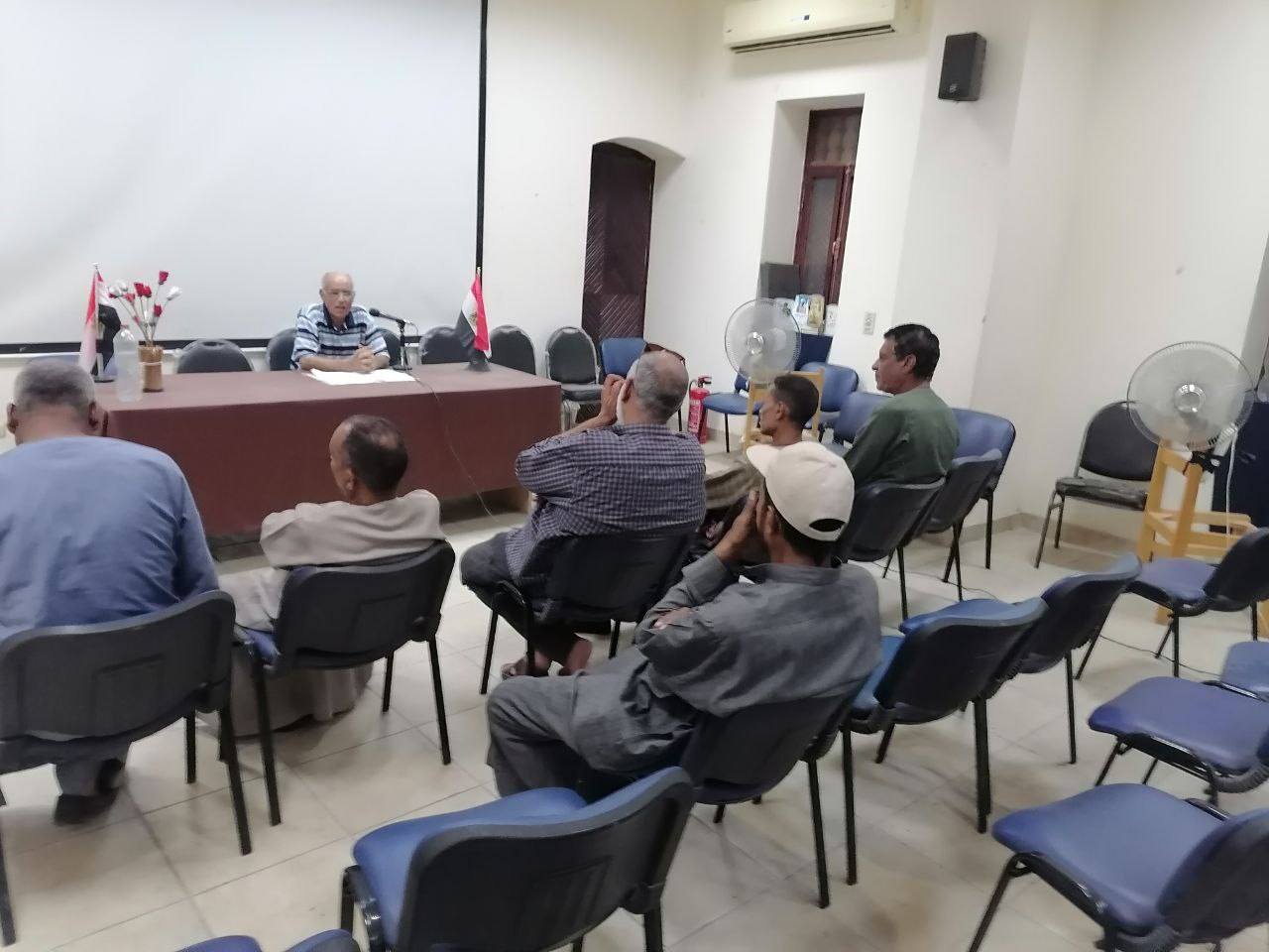 إسنا والطود يستضيفان لقاءات عن حرب أكتوبر وإستعادة العزة إسنا والطود يستضيفان لقاءات عن حرب أكتوبر وإستعادة العزة