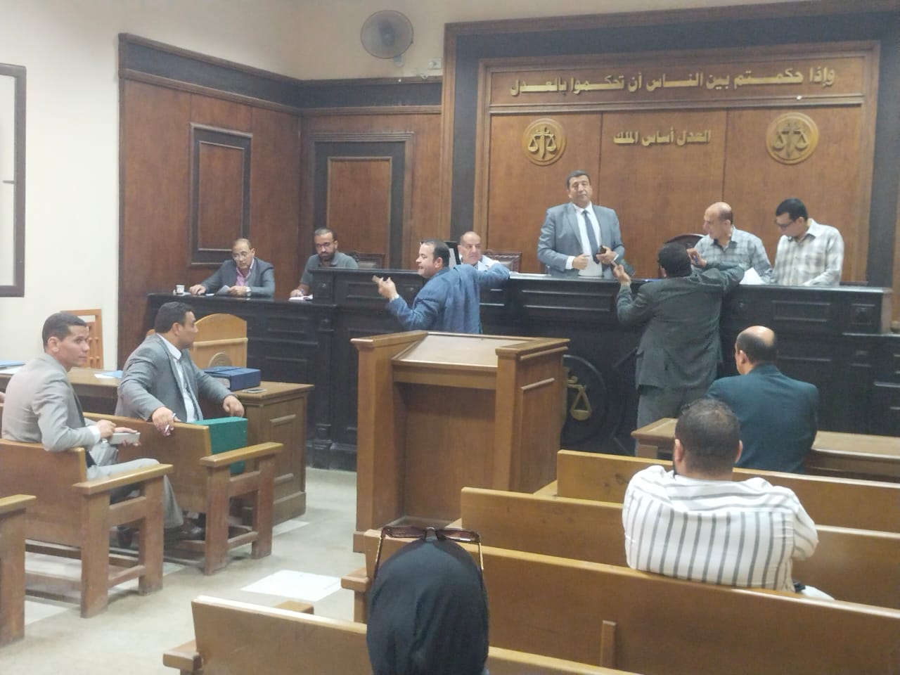 خلال تلقي طلبات الترشح