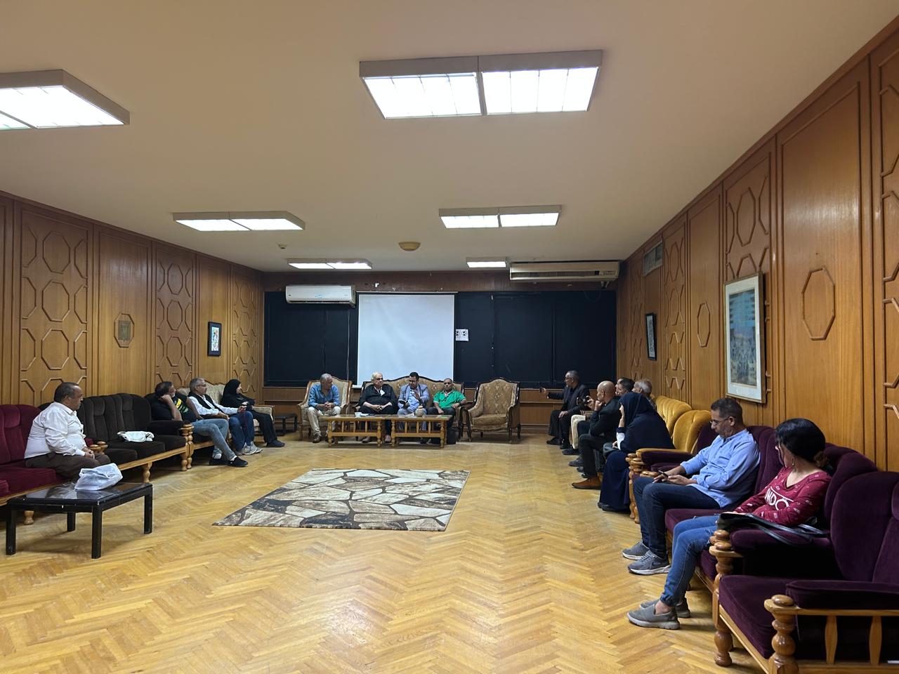 جانب من المناقشة