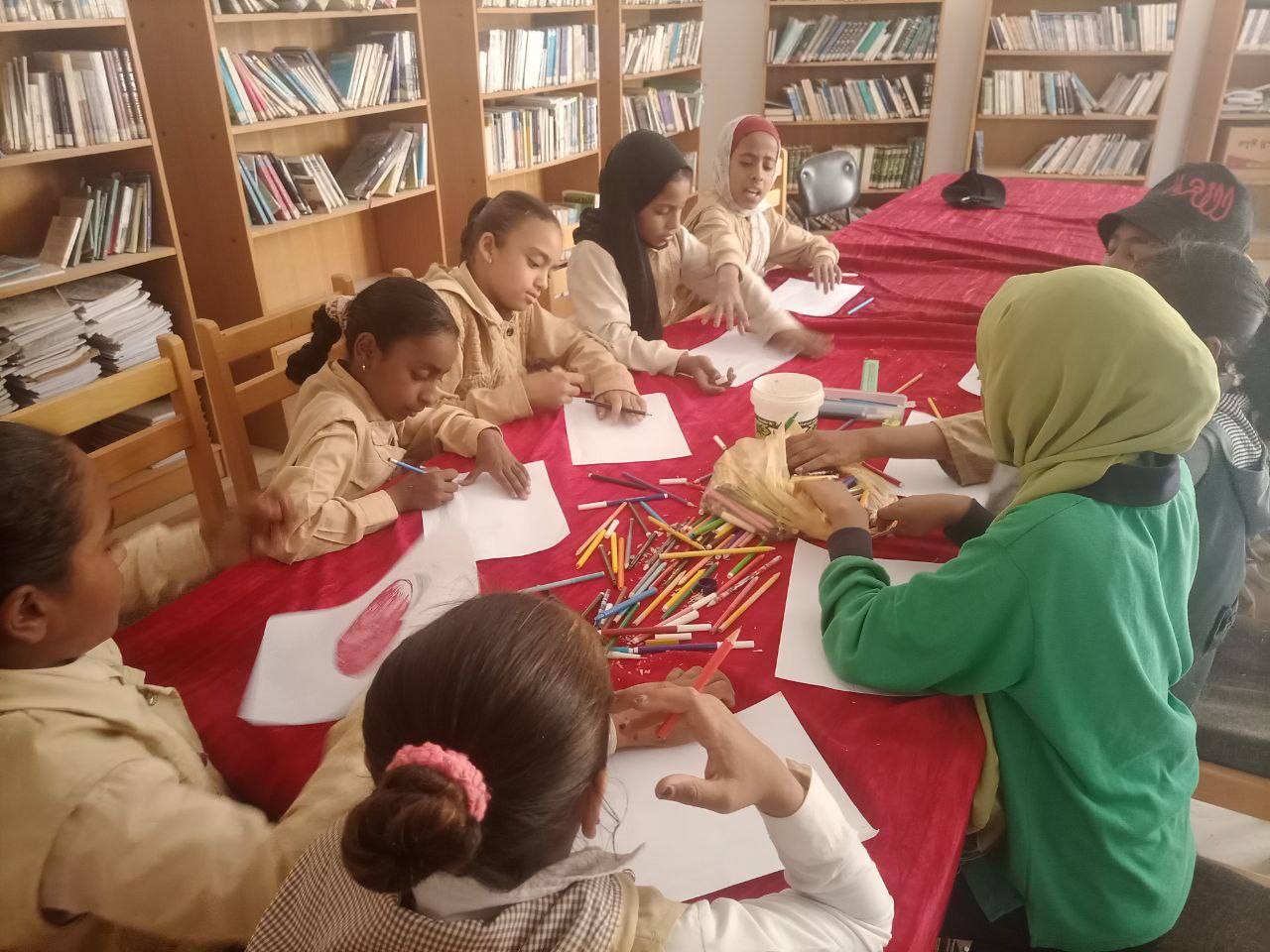 ورش رسم وتلوين لطلبة المدارس فى قصور الثقافة ورش رسم وتلوين لطلبة المدارس فى قصور الثقافة