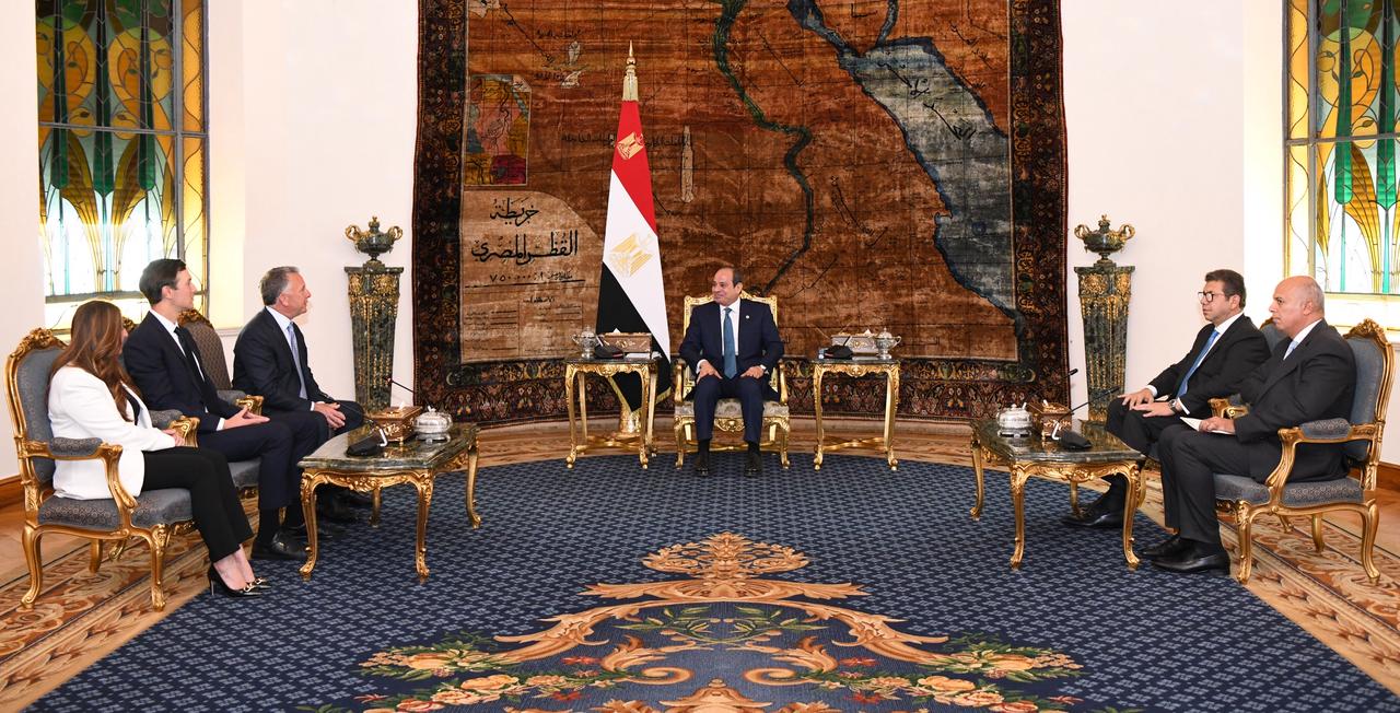 استقبال الرئيس السيسي لوفد واشنطن (4)