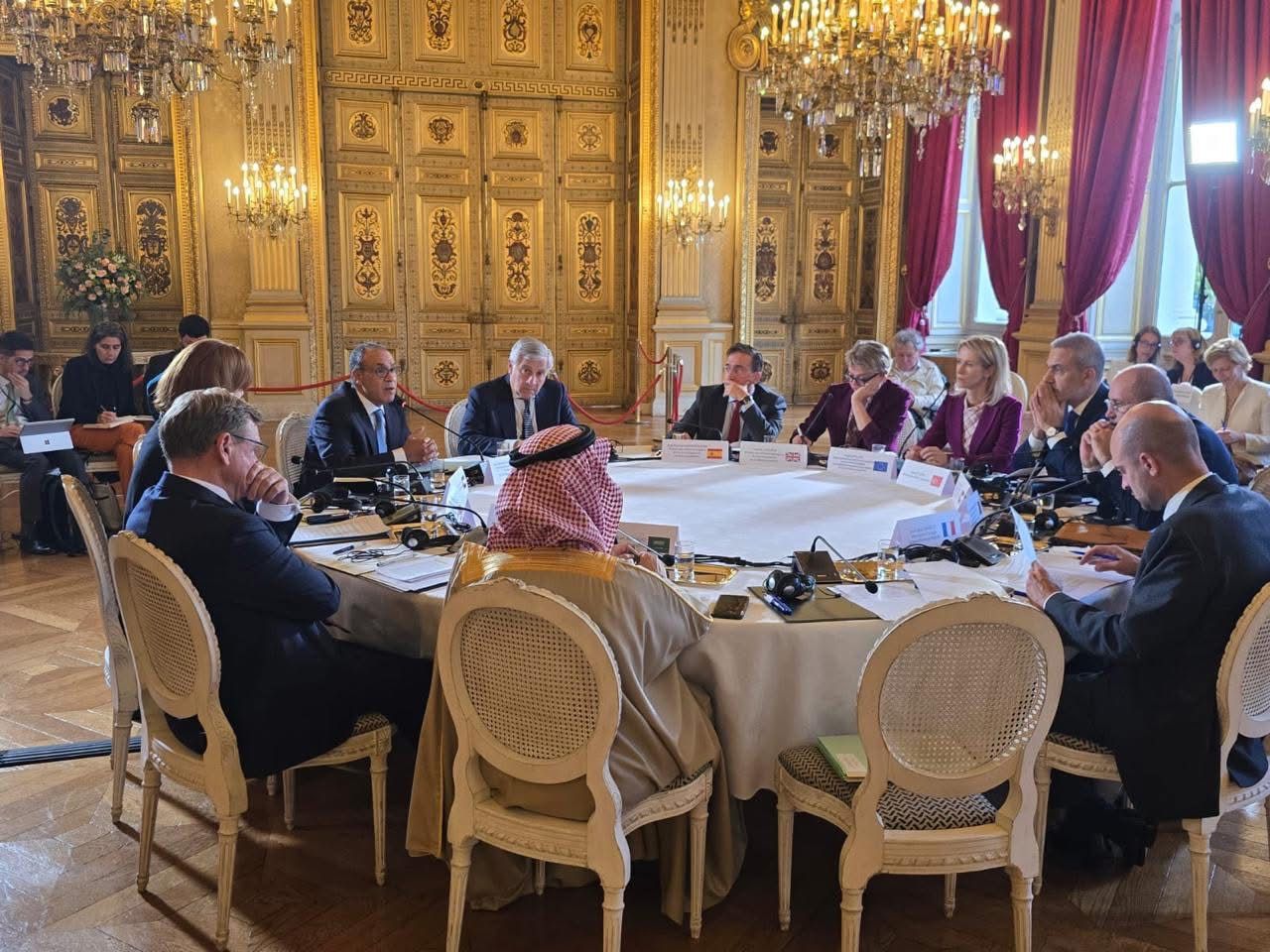 بدر عبد العاطى 1