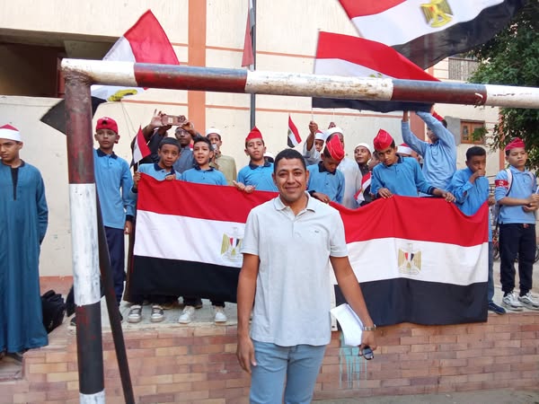 بأعلام مصر طلبة الأزهر الشريف بالأقصر يحتفلون بذكرى نصر أكتوبر بأعلام مصر طلبة الأزهر الشريف بالأقصر يحتفلون بذكرى نصر أكتوبر
