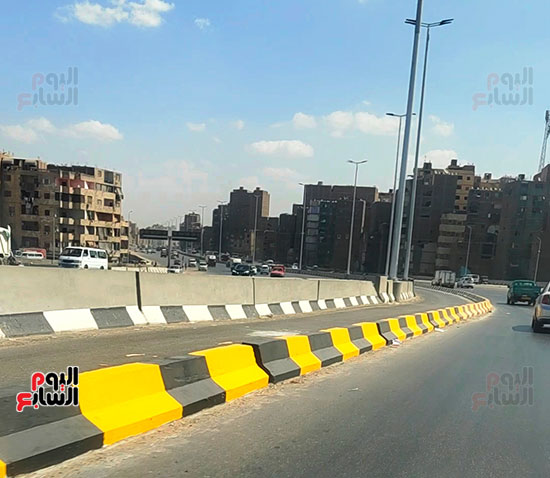 عزل-الحارة-المرورية-للأتوبيس-الترددي-على-الطريق-الدائري عزل-الحارة-المرورية-للأتوبيس-الترددي-على-الطريق-الدائري