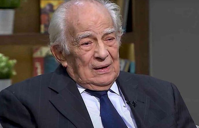 الممثل القدير رشوان توفيق