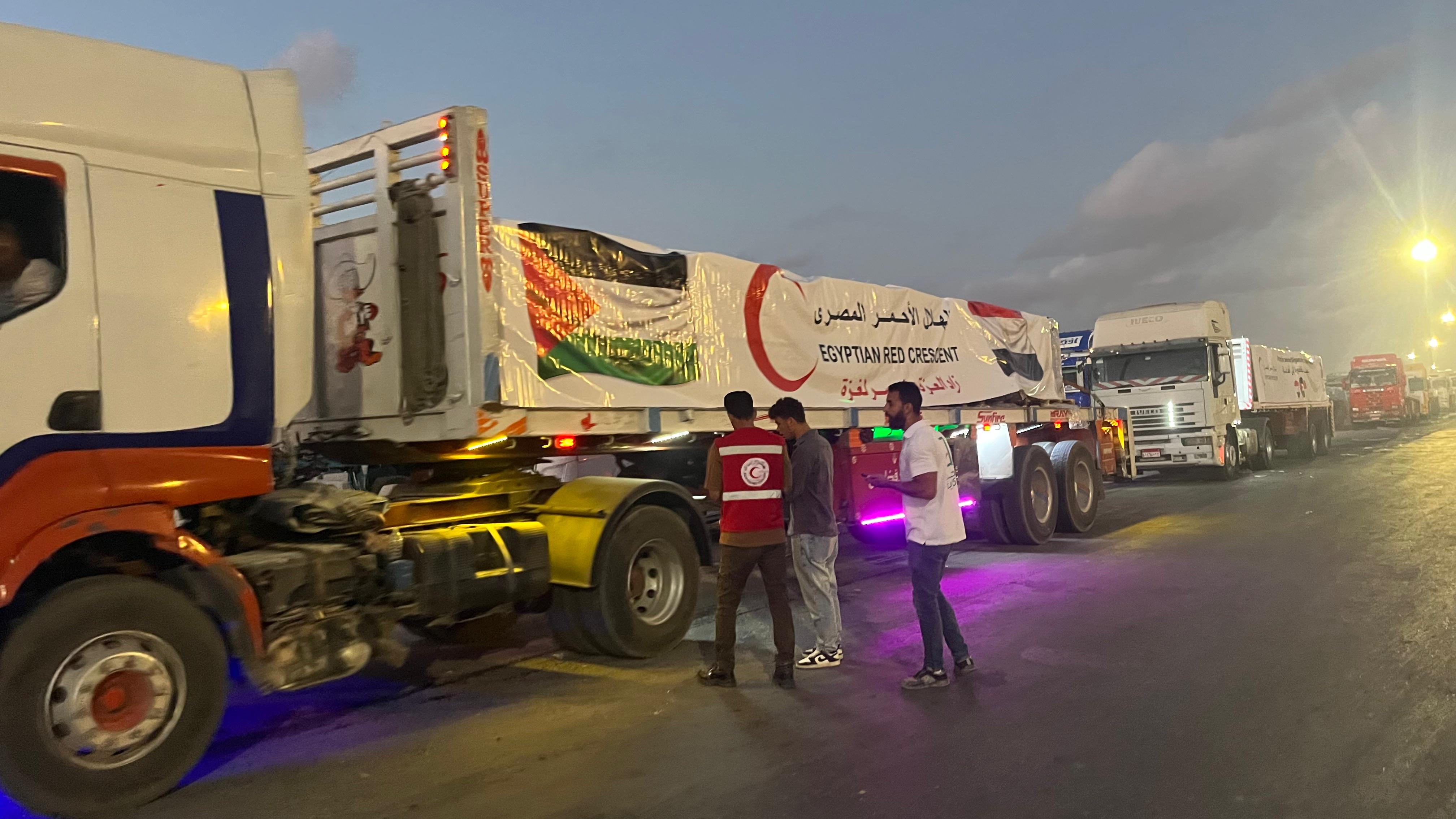 إطلاق قافلة «زاد العزة » الـ 47 إلى غزة بحمولة 3450 طن مساعدات إطلاق قافلة «زاد العزة » الـ 47 إلى غزة بحمولة 3450 طن مساعدات