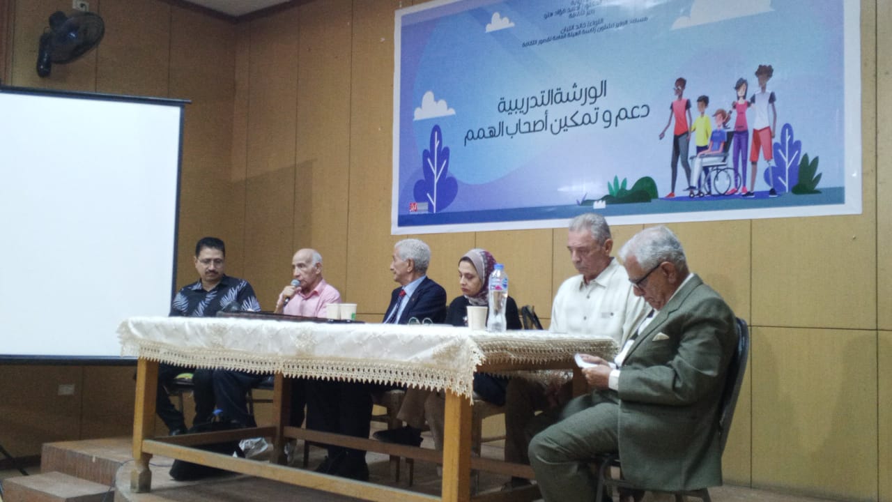 الدكتور أحمد يوسف والدكتور أحمد عنتر مصطفى  والدكتور يوسف