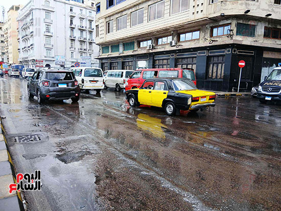 امطار-غزيره-وسط-الإسكندرية