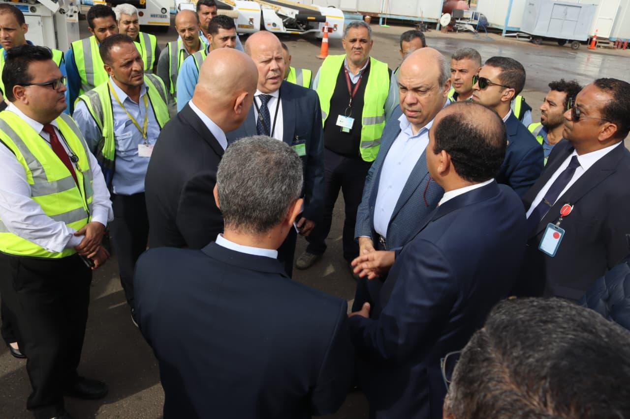 مطارا القاهرة وسفنكس يشهدان حركة تشغيل مكثف (25)