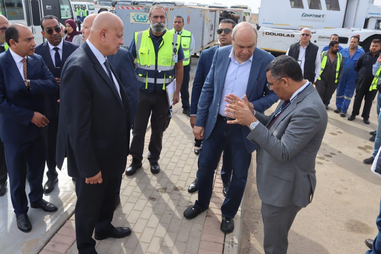 مطارا القاهرة وسفنكس يشهدان حركة تشغيل مكثف (22)