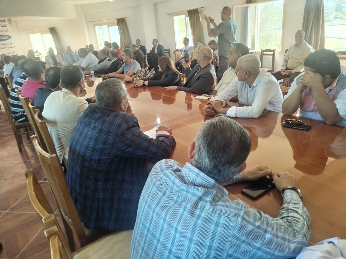 جانب من ندوة جانب من ندوة