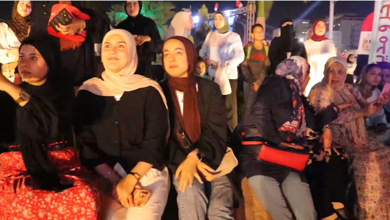 سعاة الفتيات بمتابعة الافتتاح سعاة الفتيات بمتابعة الافتتاح