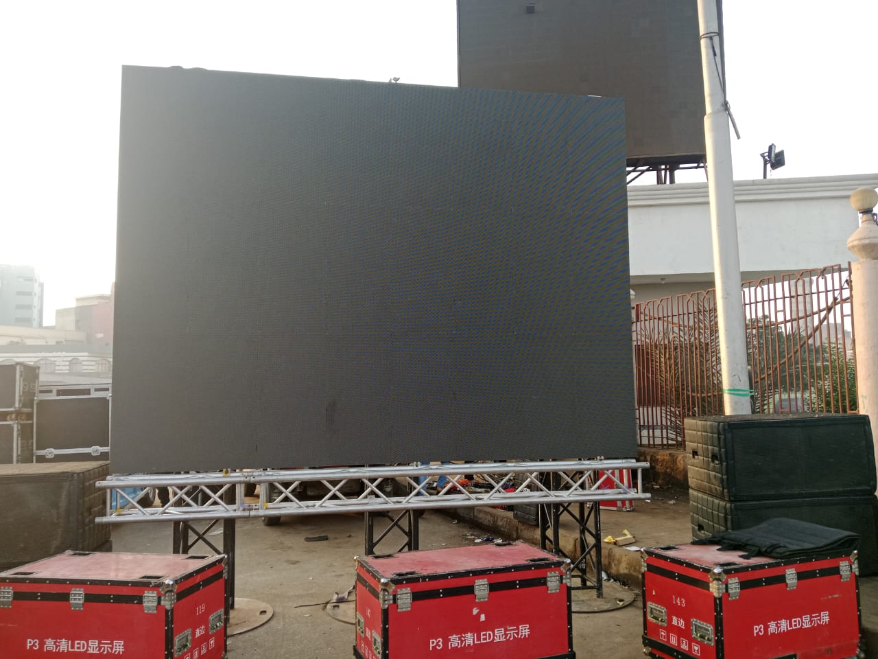 الشاشات بشوارع القليوبية