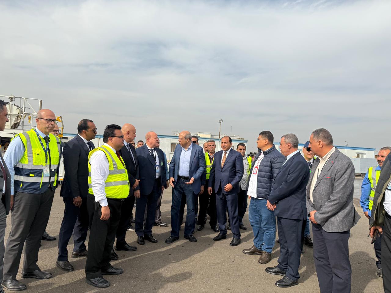 مطارا القاهرة وسفنكس يشهدان حركة تشغيل مكثف (11)