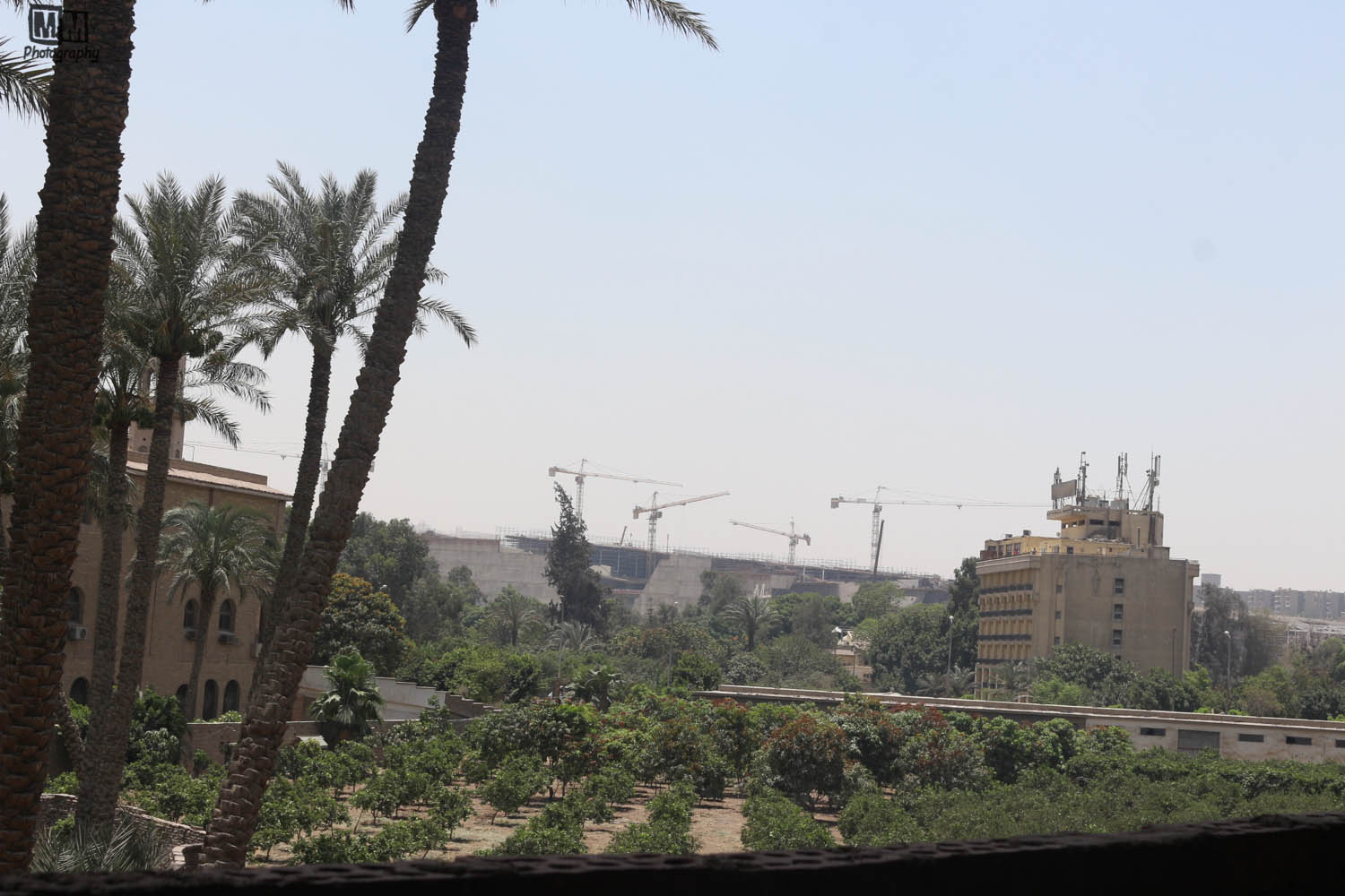 صورة لعمليات البناء في المتحف قبل عشر سنوات. التقطها المصور مصطفى محمود عام 2015 من داخل القرية صورة لعمليات البناء في المتحف قبل عشر سنوات. التقطها المصور مصطفى محمود عام 2015 من داخل القرية