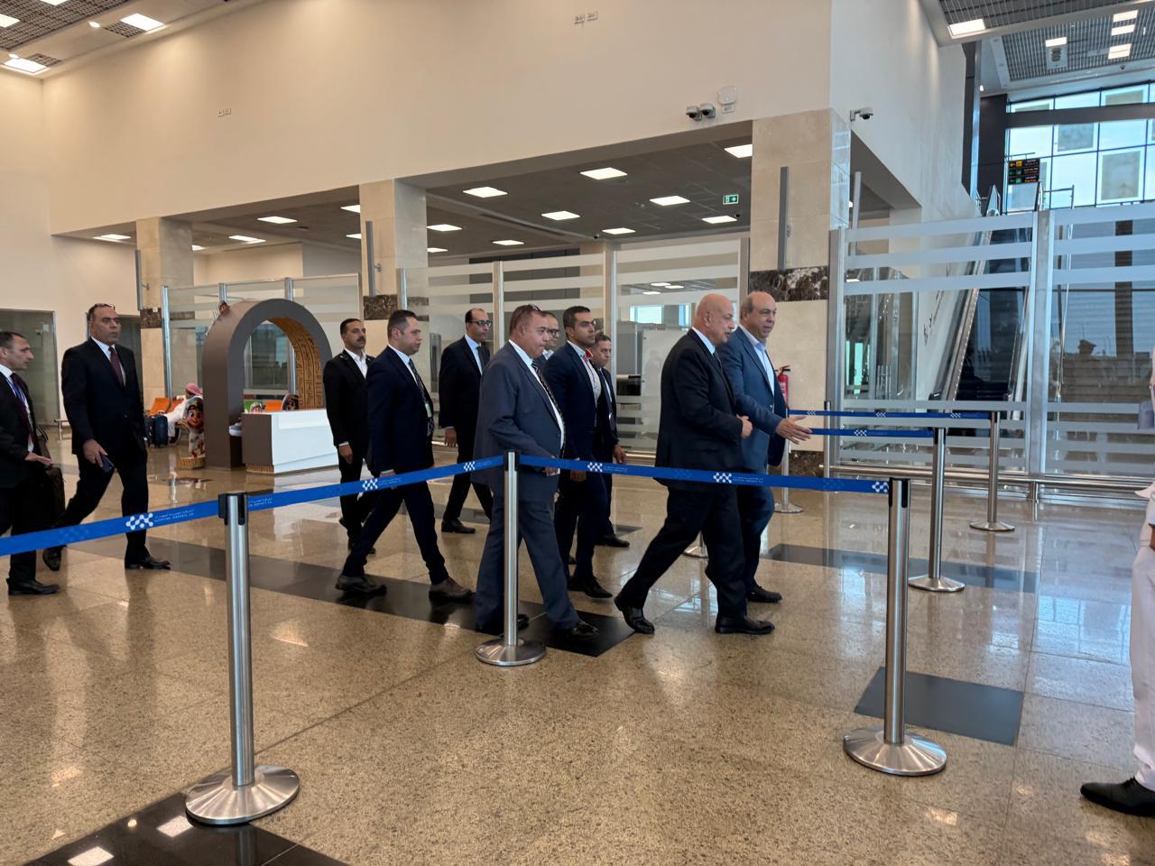 مطارا القاهرة وسفنكس يشهدان حركة تشغيل مكثف (2)