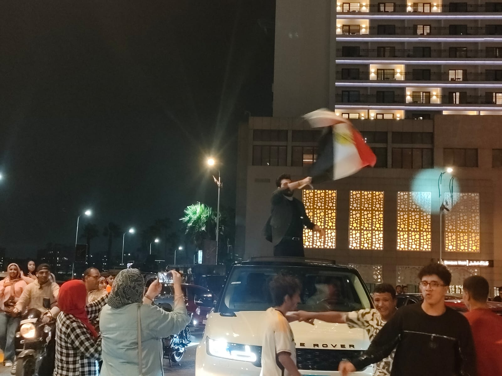 احتفالات المصريين بافتتاح المتحف الكبير (3)