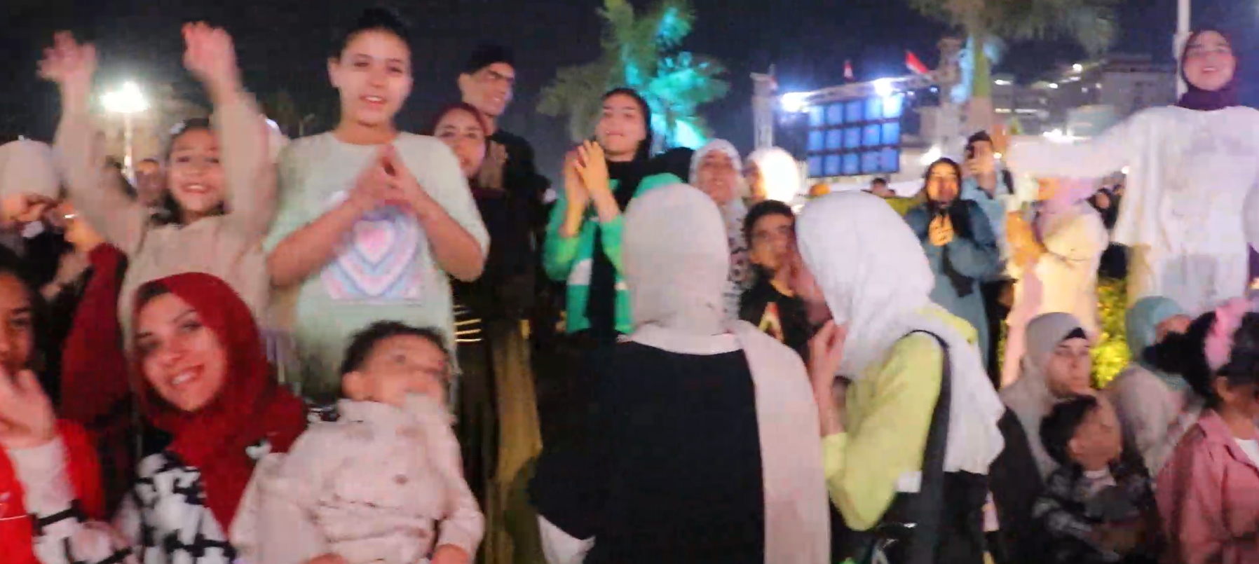 فرحة الأهالي عقب الإفتتاح 