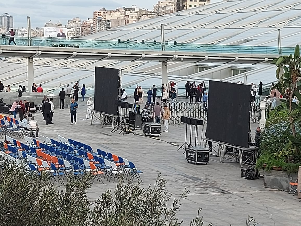 الشاشات بمكتبة الاسكندرية