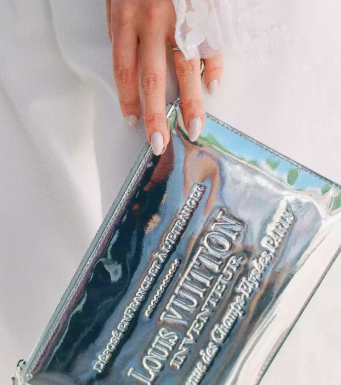 الوان محايدة 