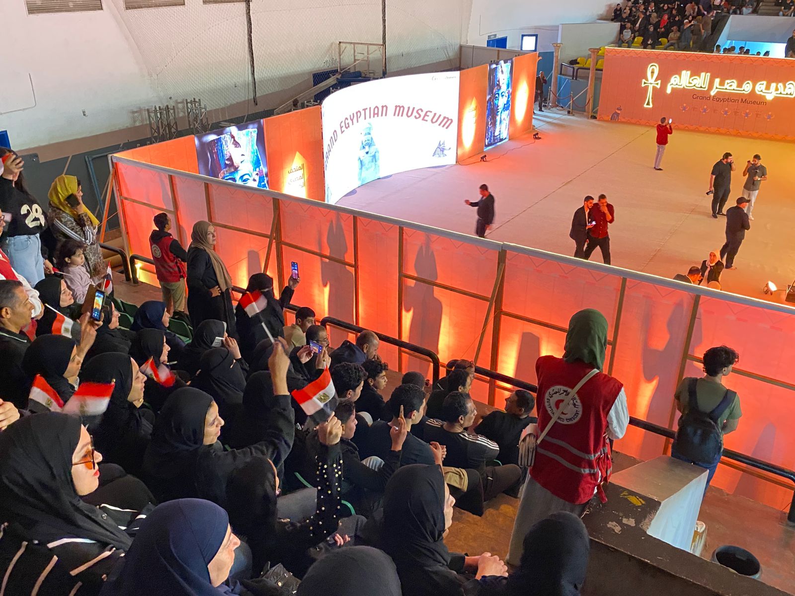 الهلال الأحمر المصري ينتشر لتأمين التجمعات (2)