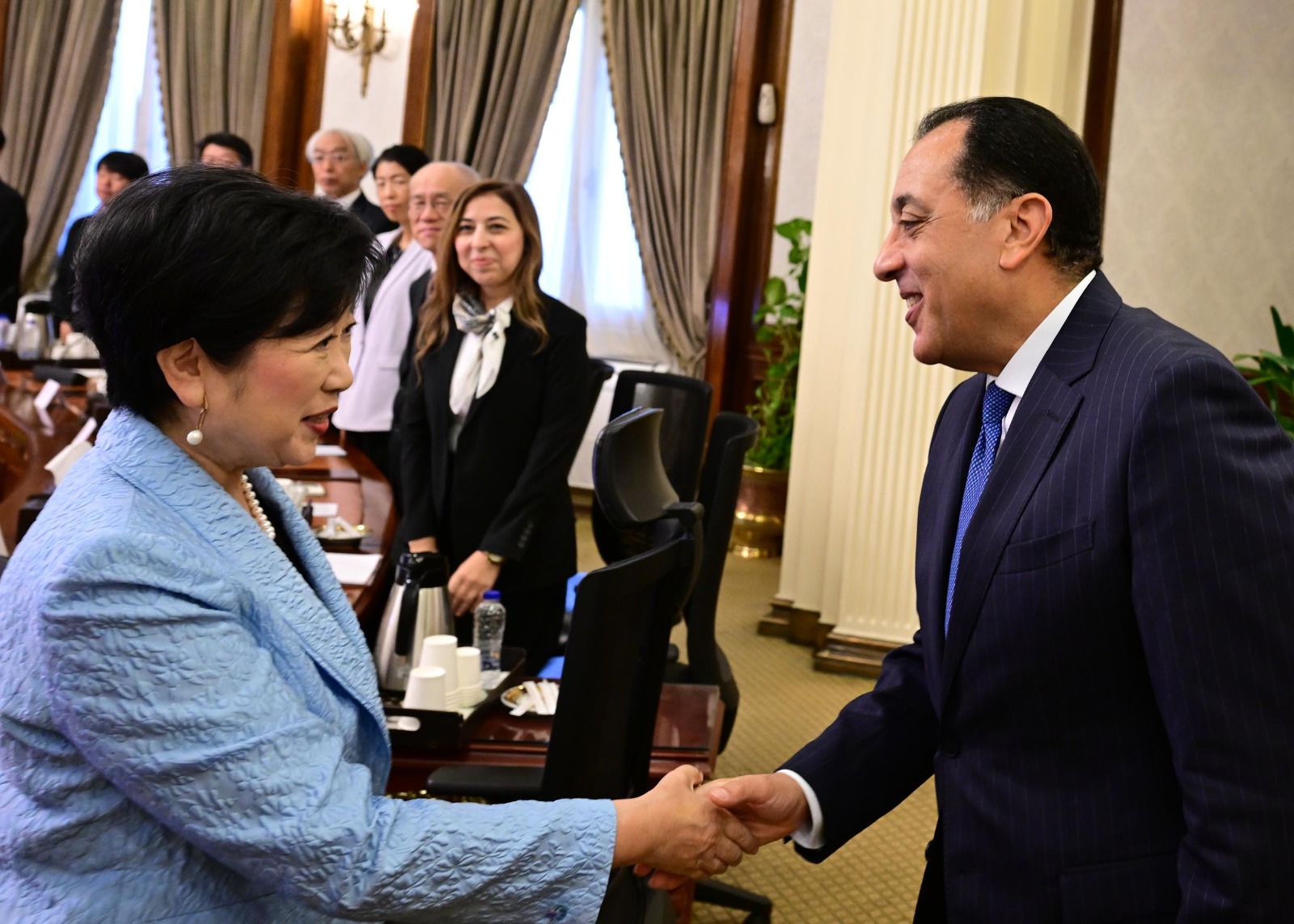 رئيس الوزراء يلتقى محافظ طوكيو والوفد المرافق لها