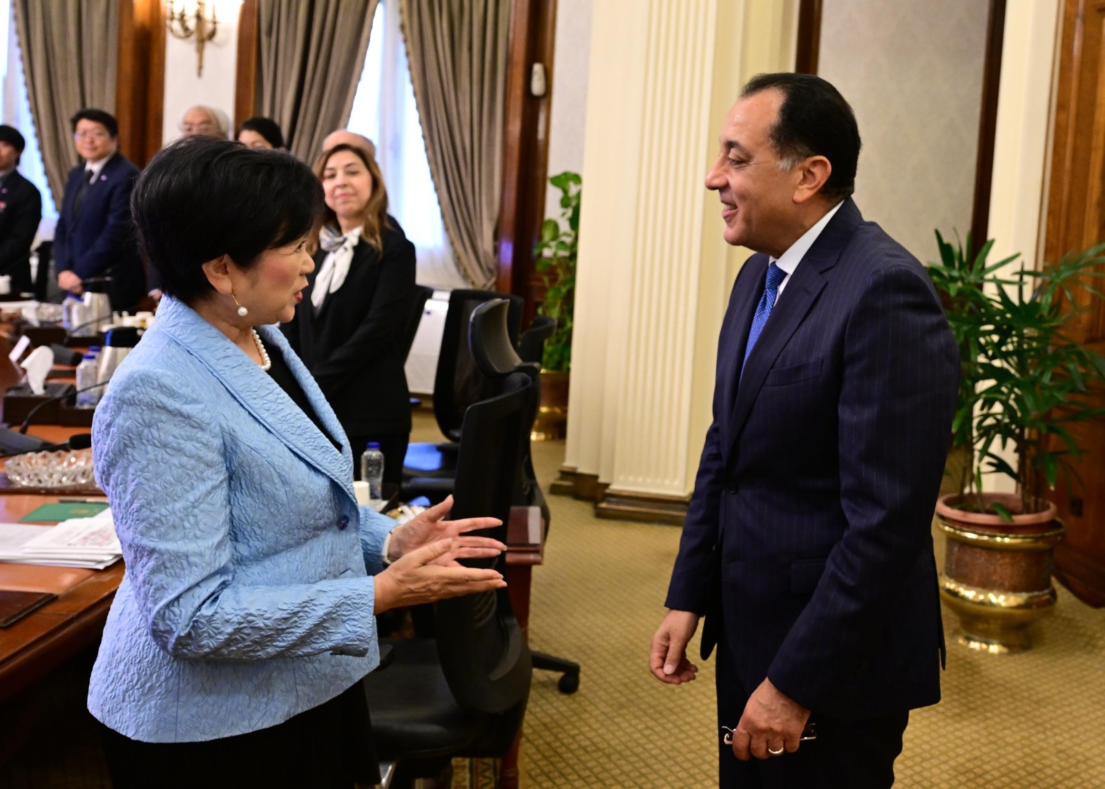 رئيس الوزراء يلتقى محافظ طوكيو والوفد المرافق لها