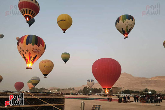 البالون الطائر بالأقصر  (1)