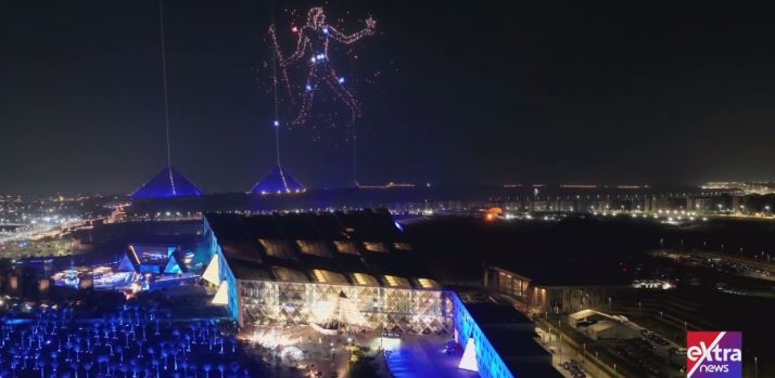 الفراعنة في سماء الحفل