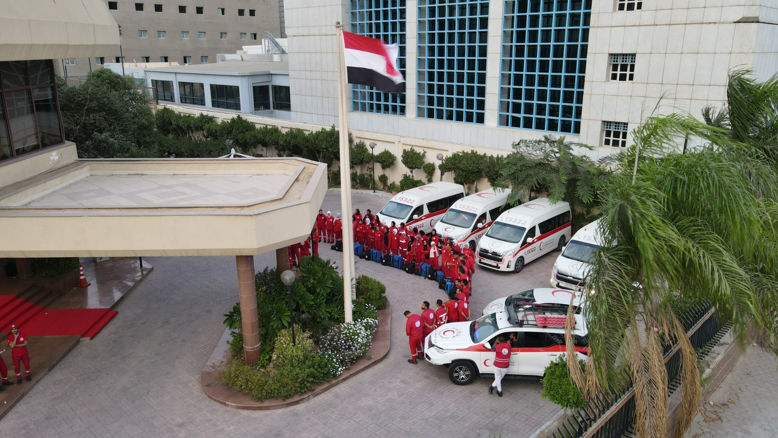 الهلال الأحمر المصري ينتشر لتأمين التجمعات (3)