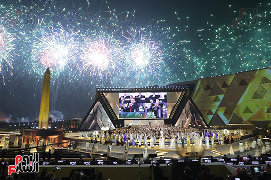 احتفالات ضخمة احتفالات ضخمة