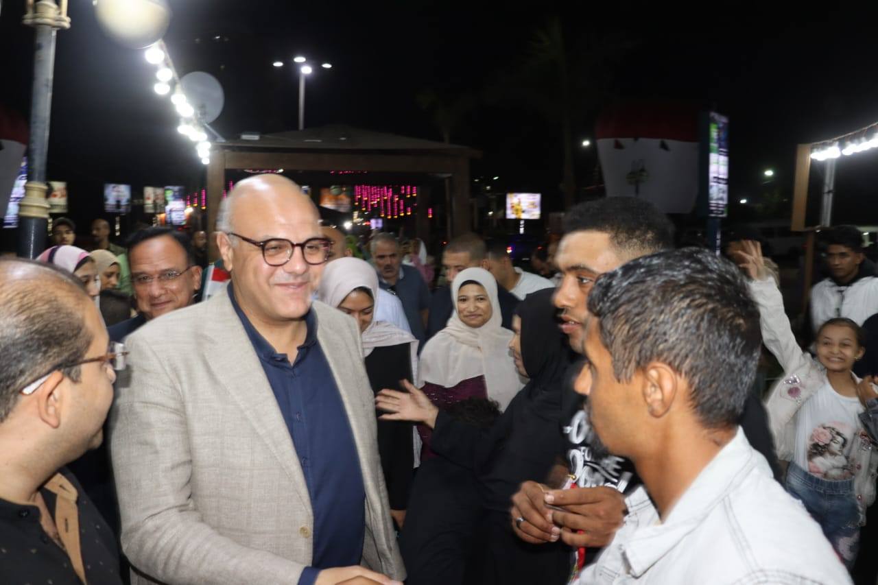 مشاركة المواطنين الاحتفالات بقليوب مشاركة المواطنين الاحتفالات بقليوب