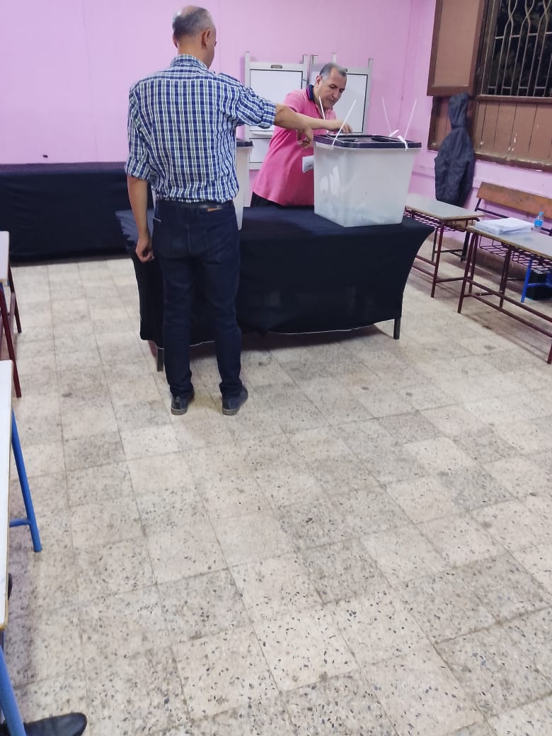 استمرار توافد المواطنين  (4)