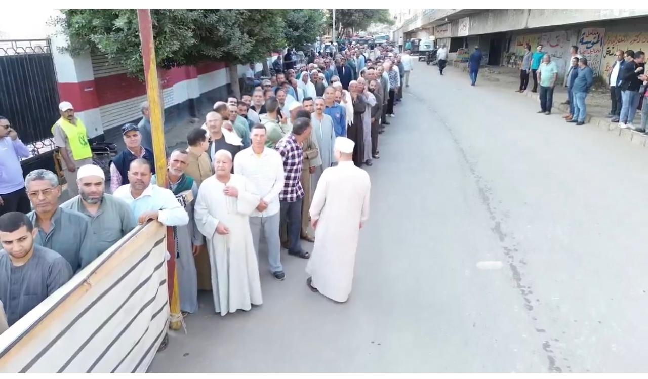 توافد الناخبين على لجان البحيرة للإدلاء بأصواتهم بانتخابات مجلس النواب 2025 (2)