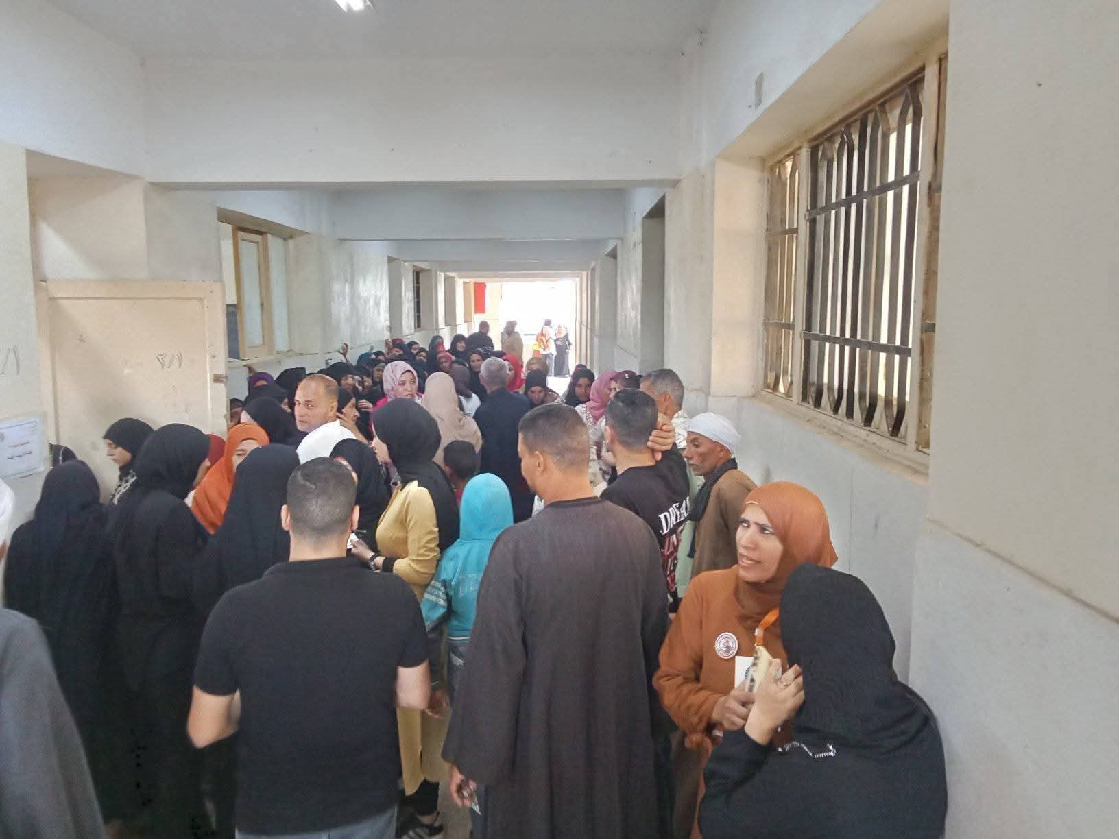 لجنه اسمنت بمركز ابوقرقاص 2