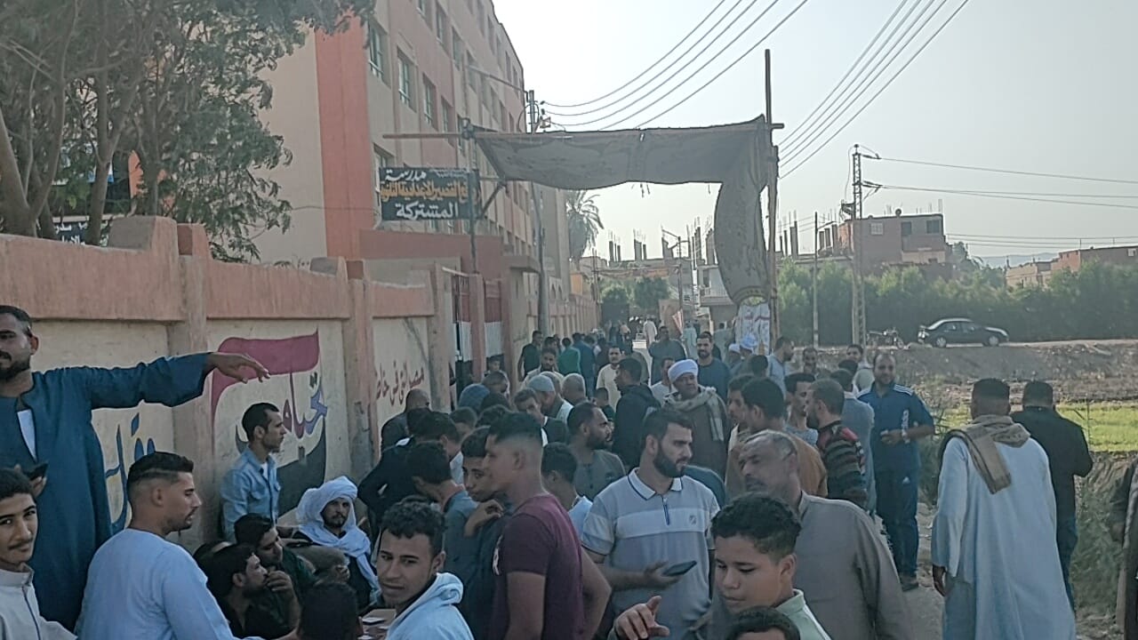 مشاركات كبيرة للناخبين 