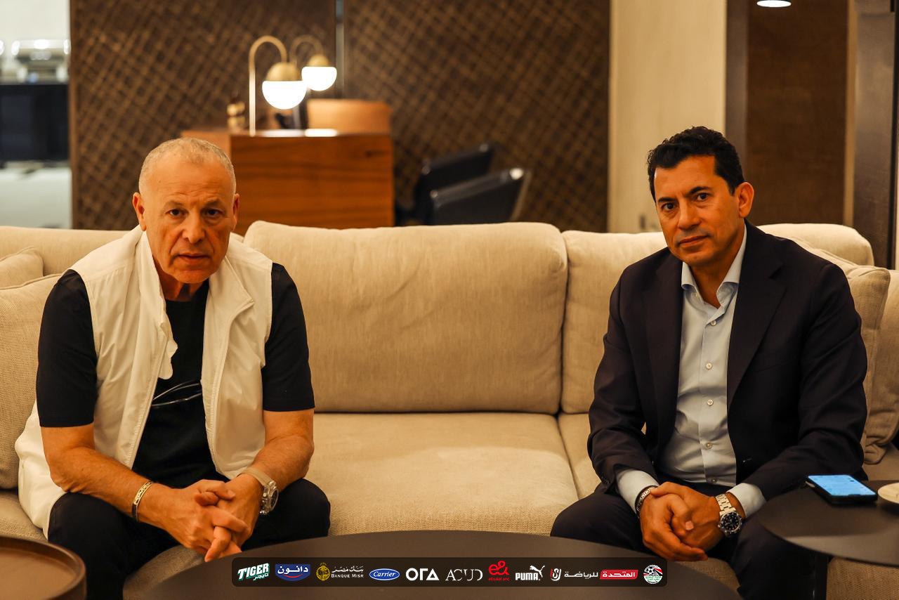 اشرف صبحي وابو ريدة