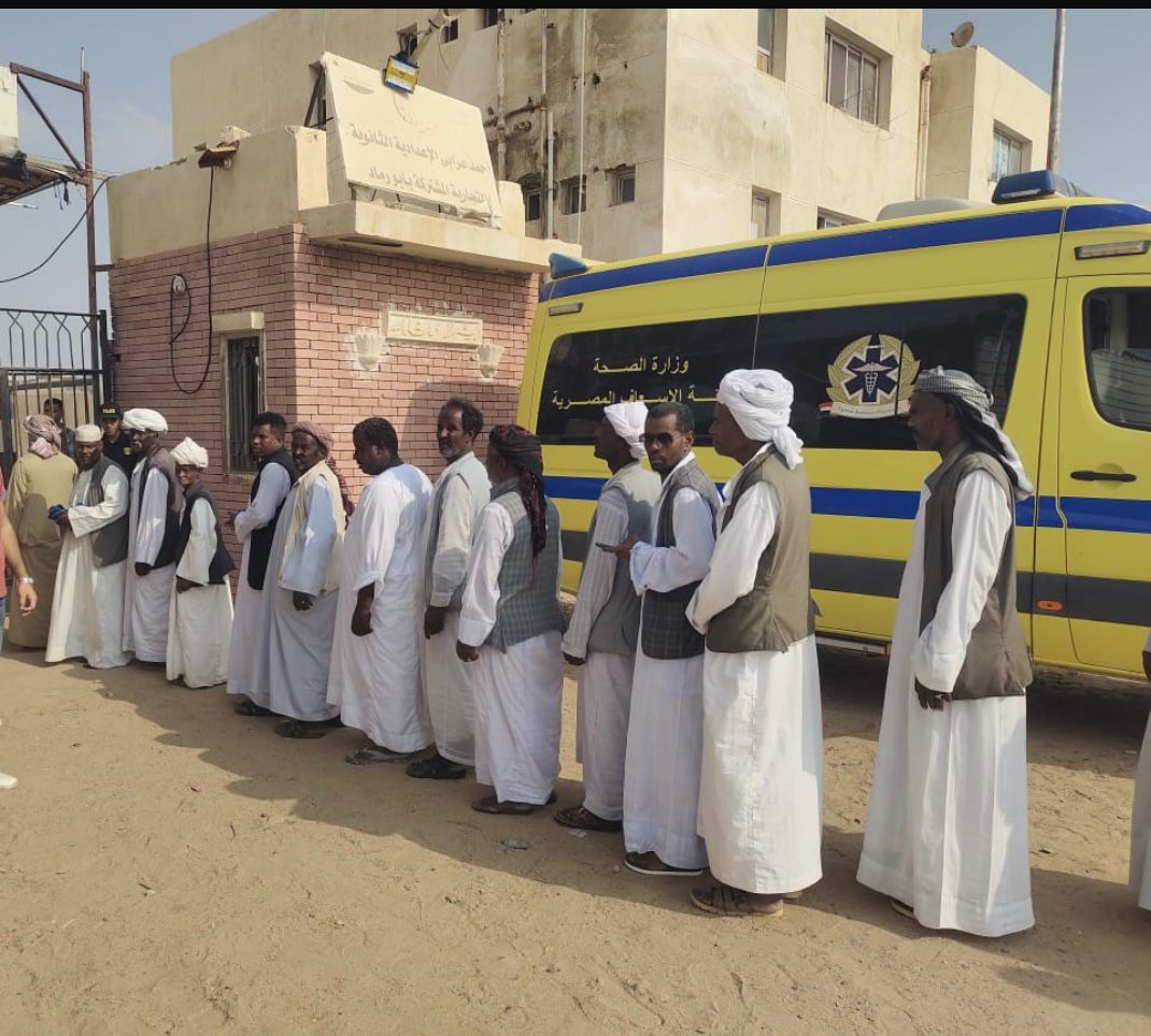 إقبال أهالي أبو رماد فى حلايب على انتخابات مجلس النواب (1)