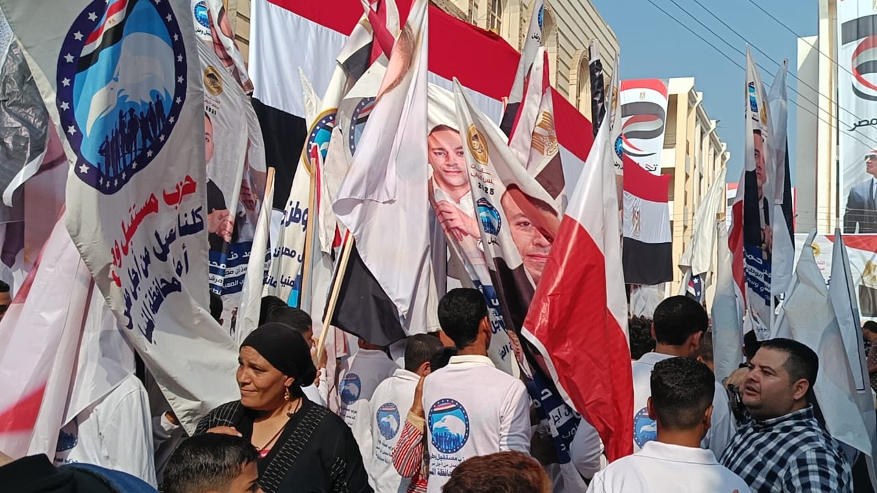 توافد الناخبون على لجان محافظة المنيا (3)