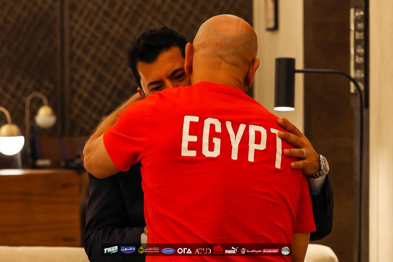 حسام حسن مع وزير الرياضة