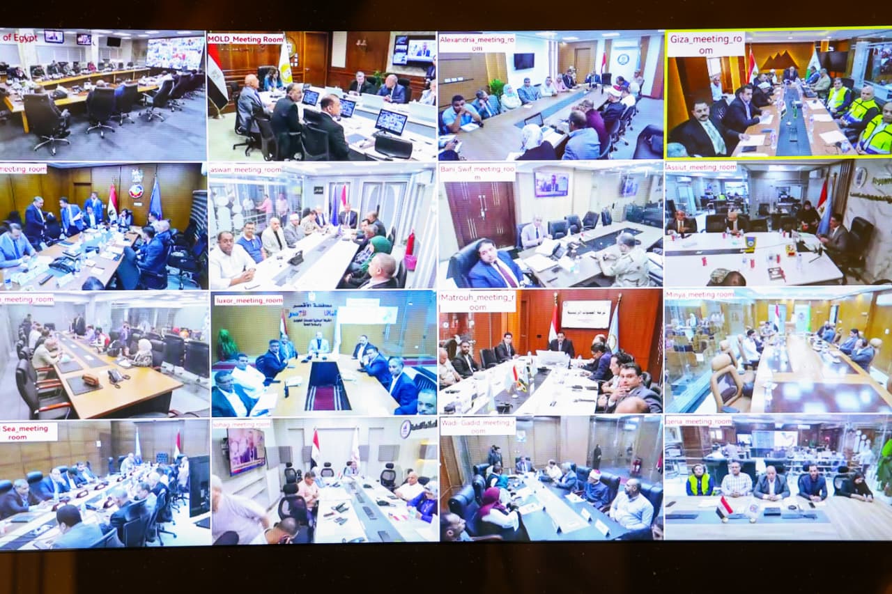 اجتماع المحافظين مع وزيرة التنمية المحلية اجتماع المحافظين مع وزيرة التنمية المحلية