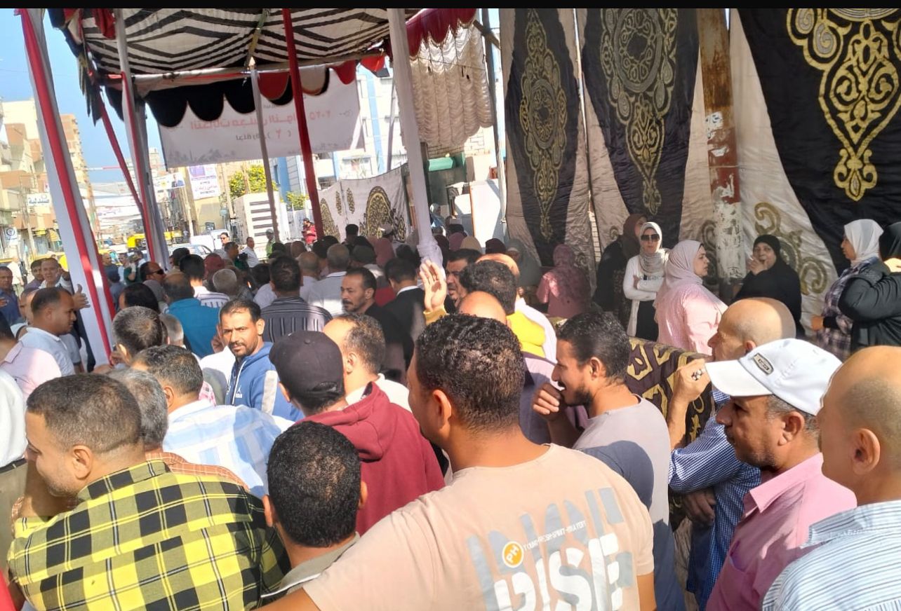 توافد الناخبين على لجان البحيرة للإدلاء بأصواتهم بانتخابات مجلس النواب 2025 (4)