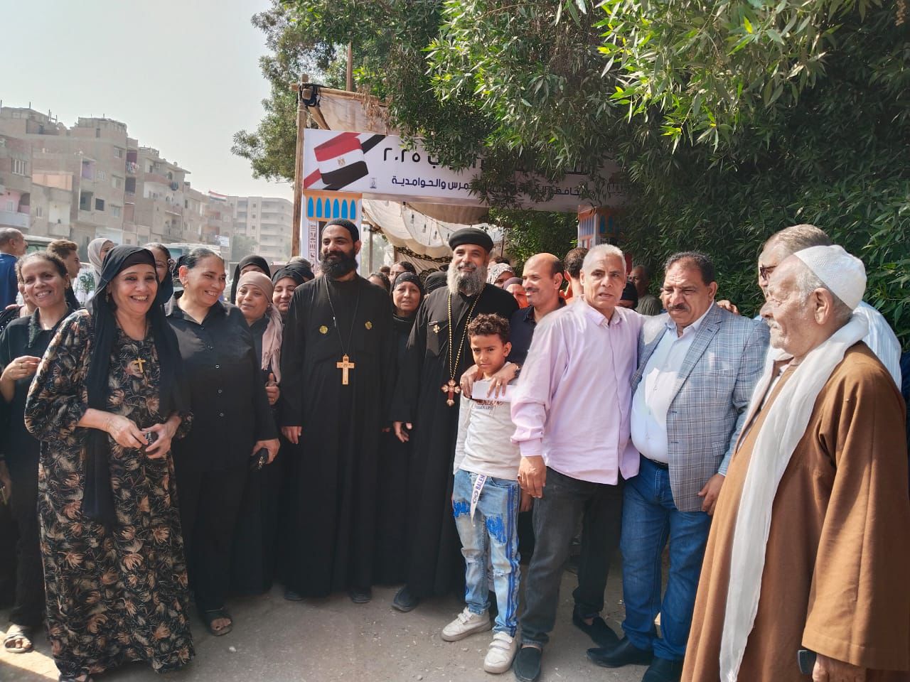 المشاركة الانتخابية تجمع المصريين في قلب الجيزة (7)