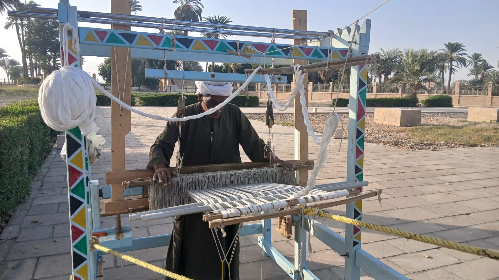 صناعة الفركة على النول 