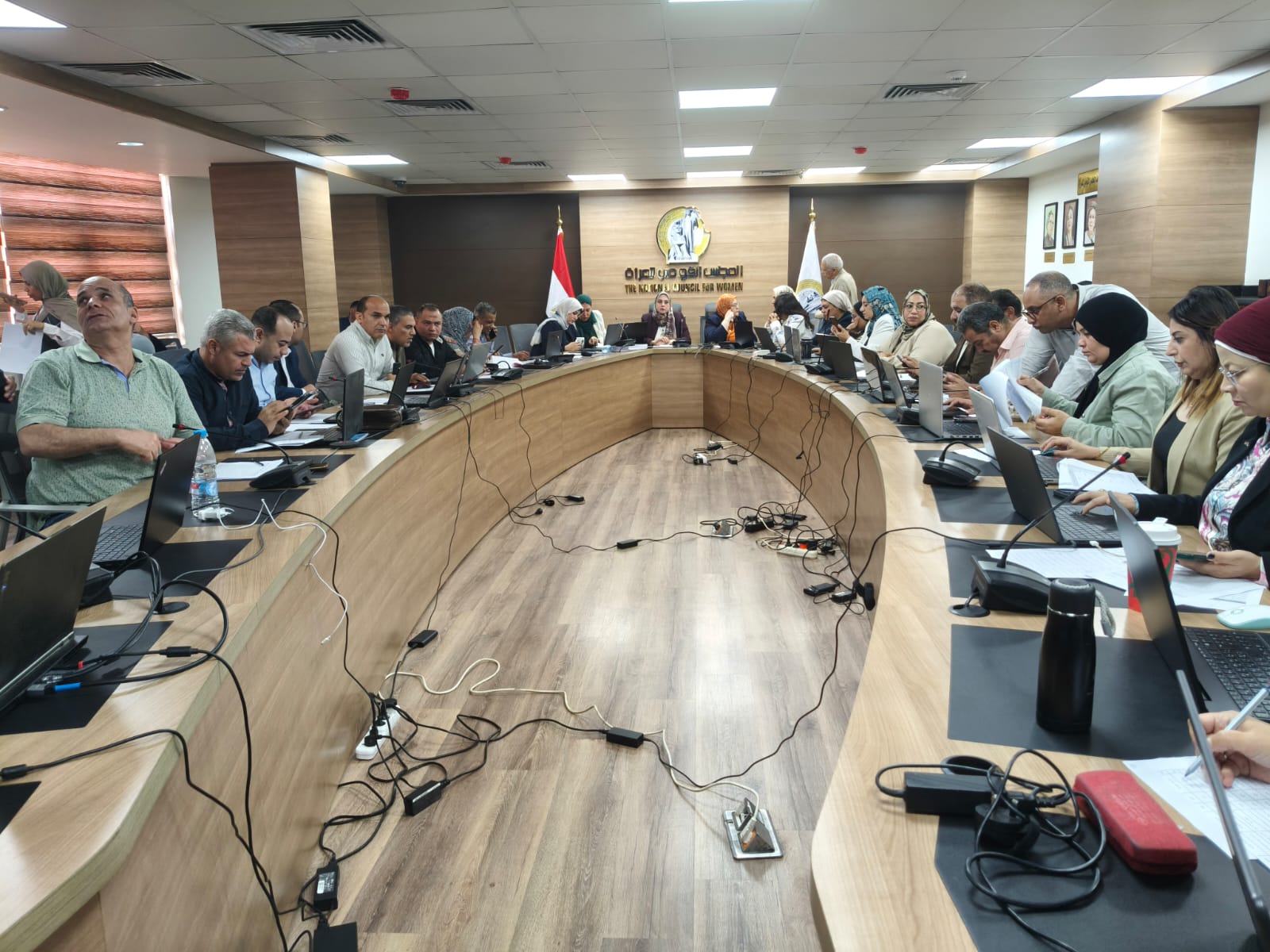 القومي للمرأة تتابع تصويت السيدات بانتخابات مجلس النواب بالمرحلة الأولى القومي للمرأة تتابع تصويت السيدات بانتخابات مجلس النواب بالمرحلة الأولى