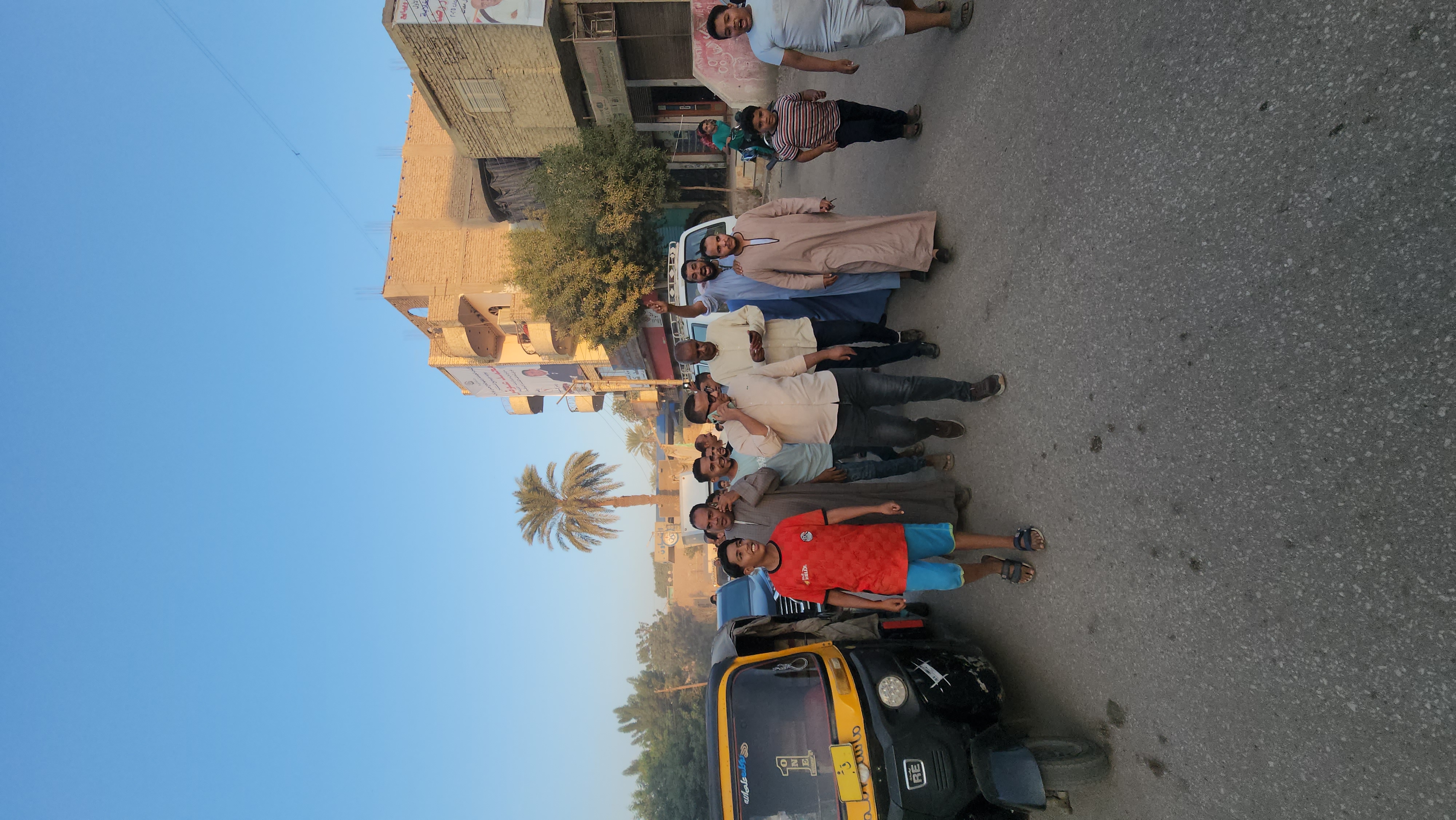  إقبال المواطنين على لجان أرمنت الحيط (1)